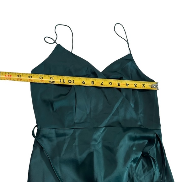 Showpo. Mine Would Be You Emerald Satin Dress Size 4 NWT - Picture 12 of 17